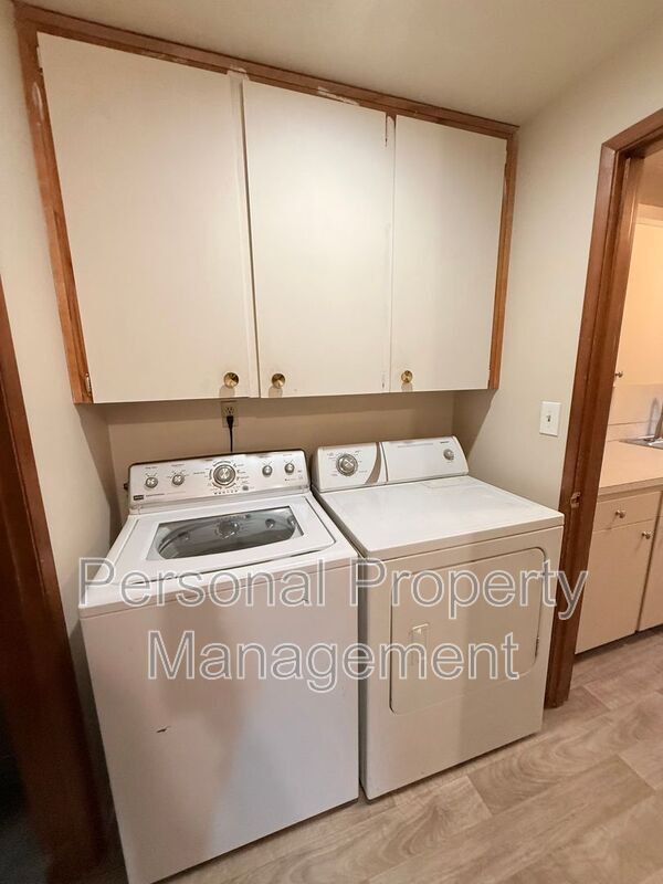 Building Photo - 700 Garrison Terrace