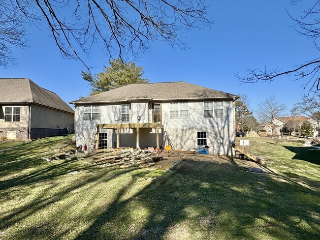 Building Photo - 174 Depew Dr