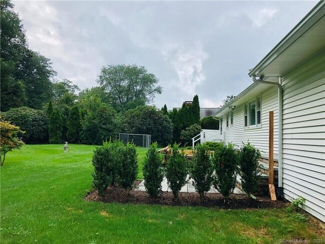 Building Photo - 249 New Canaan Ave