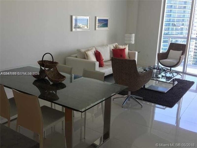 Building Photo - 475 Brickell Ave