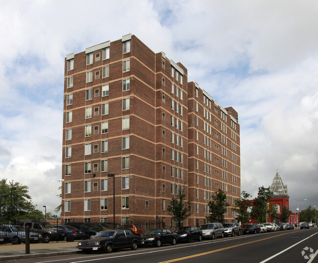 Building Photo - 1330 7th Street