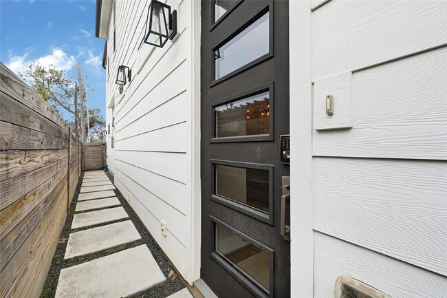 Building Photo - 4506 Hardy St