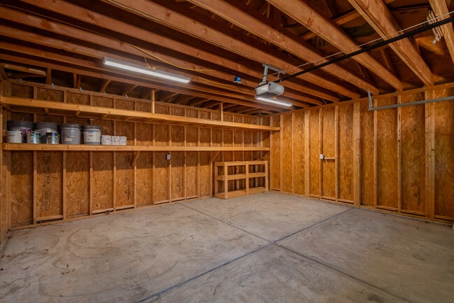 Building Photo - 1005 State St