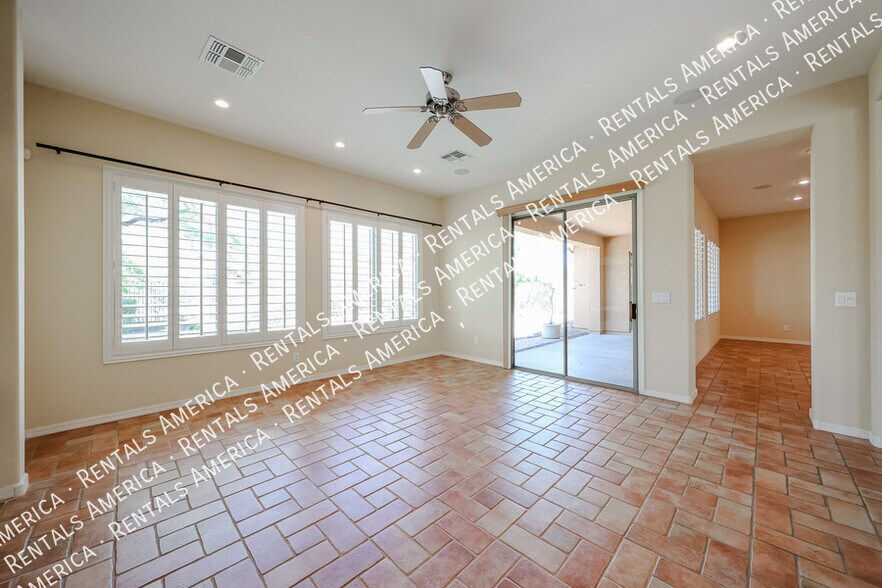 Building Photo - 2348 W River Rock Ct