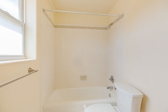 Building Photo - Home with Amazing Vews!