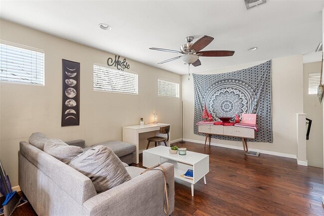 Building Photo - 3504 Speedway