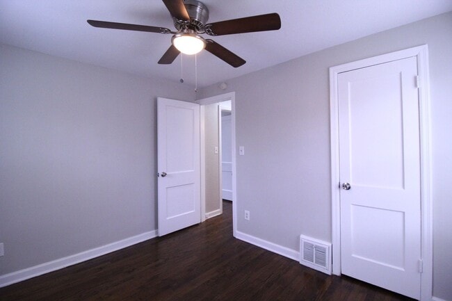 Building Photo - March FREE On This 3 Bedroom 2 Bath Duplex