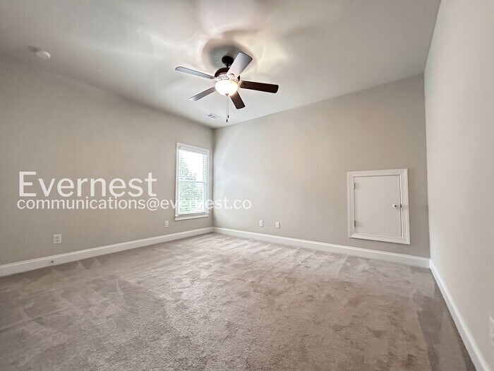 Building Photo - 1643 Fairview Dr