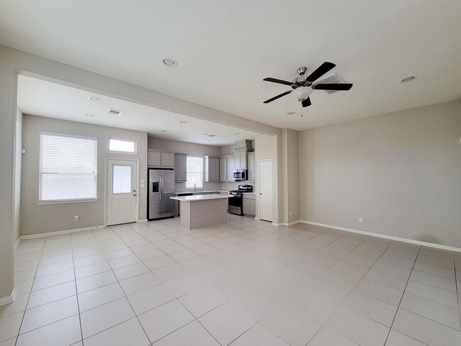 Building Photo - 219 Biltmore Loop