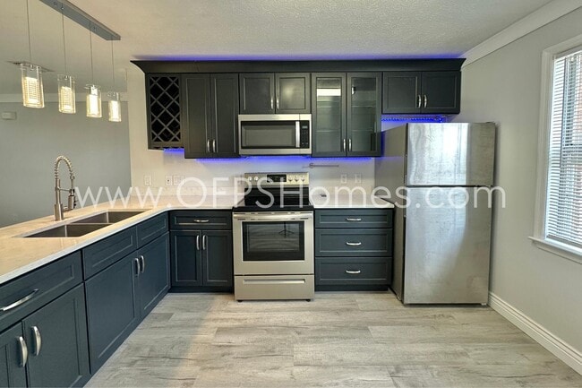 Building Photo - 119 Casa Pl