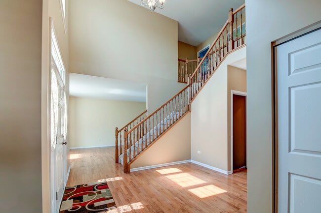 Building Photo - 860 Spring Creek Cir