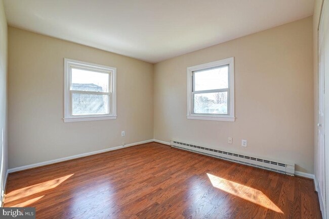 Building Photo - 504 S Harrison Rd