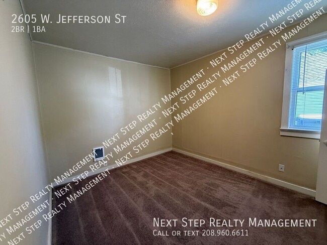 Building Photo - 2605 W Jefferson St