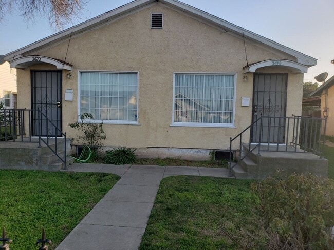 Building Photo - Affordable 1bed/1bath Duplex in Riverbank