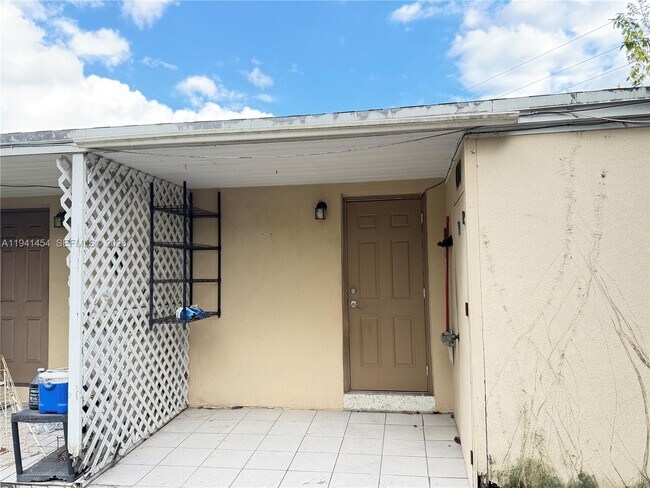 Building Photo - 5817 NW 37th St