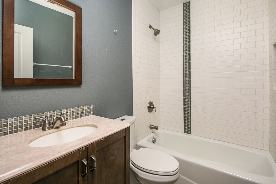 Basement Full Bath - 1067 Uinta Way