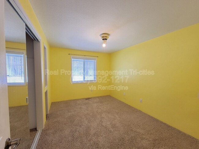 Building Photo - 3812 Rd 109