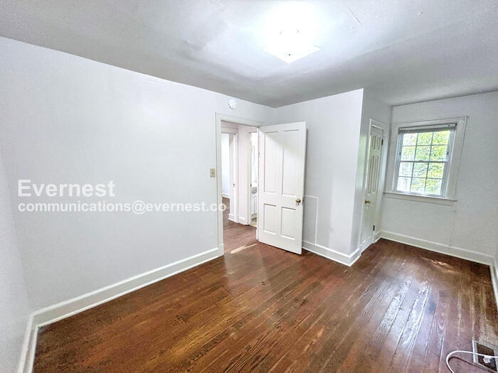 Building Photo - 412 A Griffin Ave