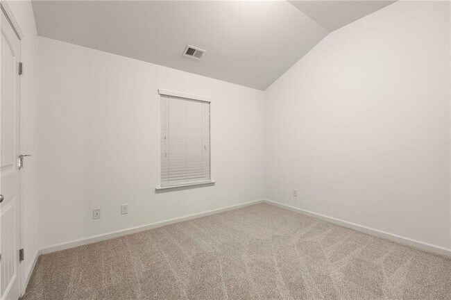 Building Photo - 613 Stonehurst Ln