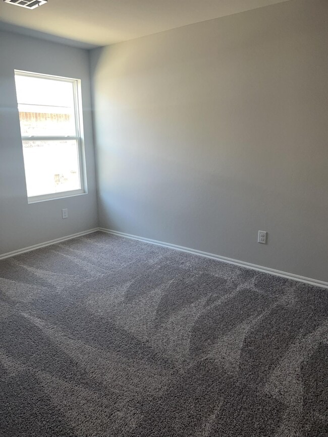 Building Photo - 1009 Ichabod Cir