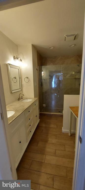 Building Photo - 19278 Wheatfield Terrace