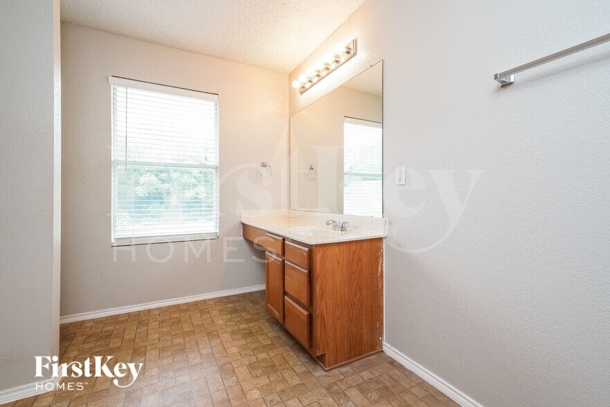 Building Photo - 3356 Mojave Dr