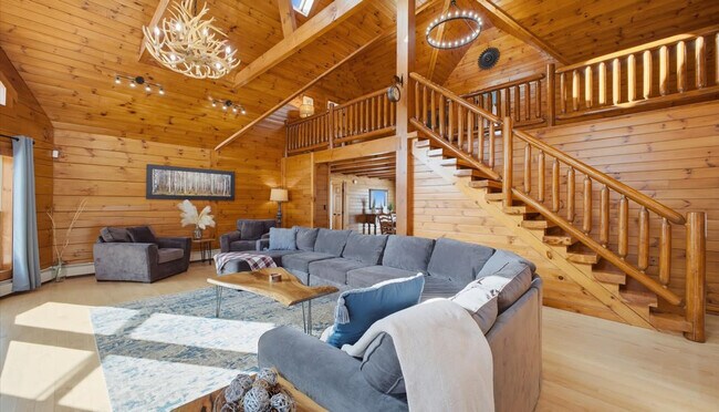 Building Photo - 241 Campbell Rd