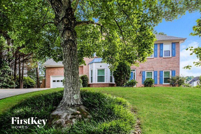 Primary Photo - 3215 Maple Terrace Dr