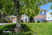 Building Photo - 3215 Maple Terrace Dr