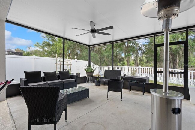 Building Photo - Beautiful 4bd 2ba Home plus a 3 Car Garage