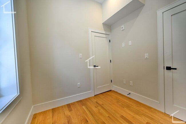 Building Photo - Newly renovated Bay Village 2-bed; Available for May or June!