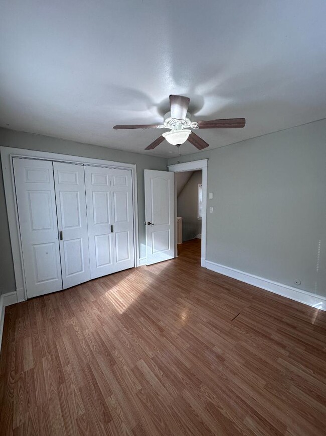 Building Photo - 56 Kent Ln