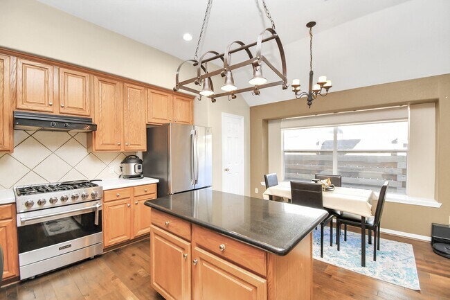 Building Photo - 3506 Paluxy Cir