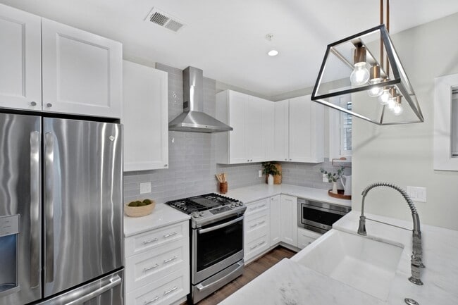 Building Photo - 1419 Upshur St NW