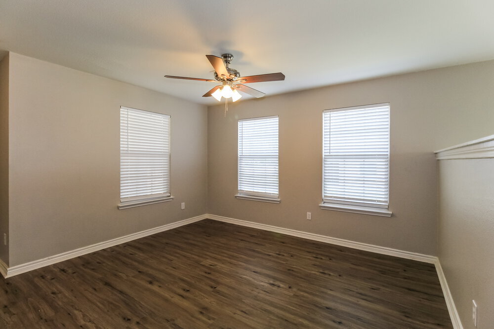 Building Photo - 310 Quail Run Rd