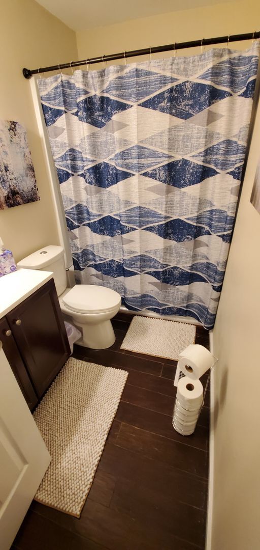 Building Photo - ? Pet Friendly Home ? Fenced in Yard ? Ren...