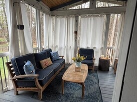 Building Photo - 2104 Southerby Rd