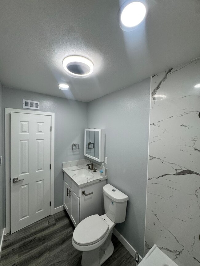 Building Photo - 11645 Goldendale Dr