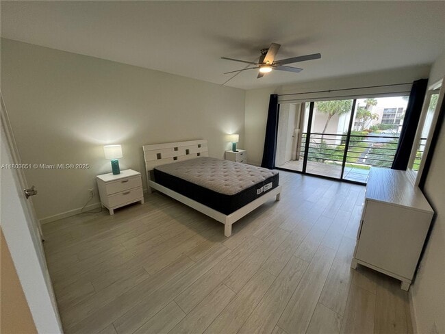 Building Photo - 5850 Camino Del Sol