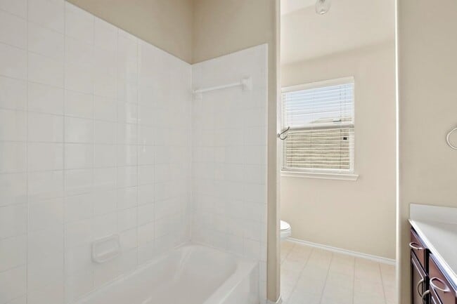 Building Photo - 9617 Tipperary Dr