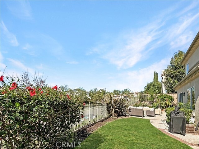 Building Photo - 23011 Bouquet