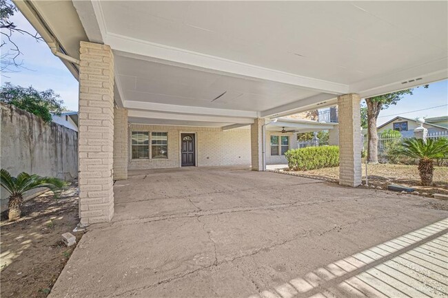 Building Photo - 16 Chaparral