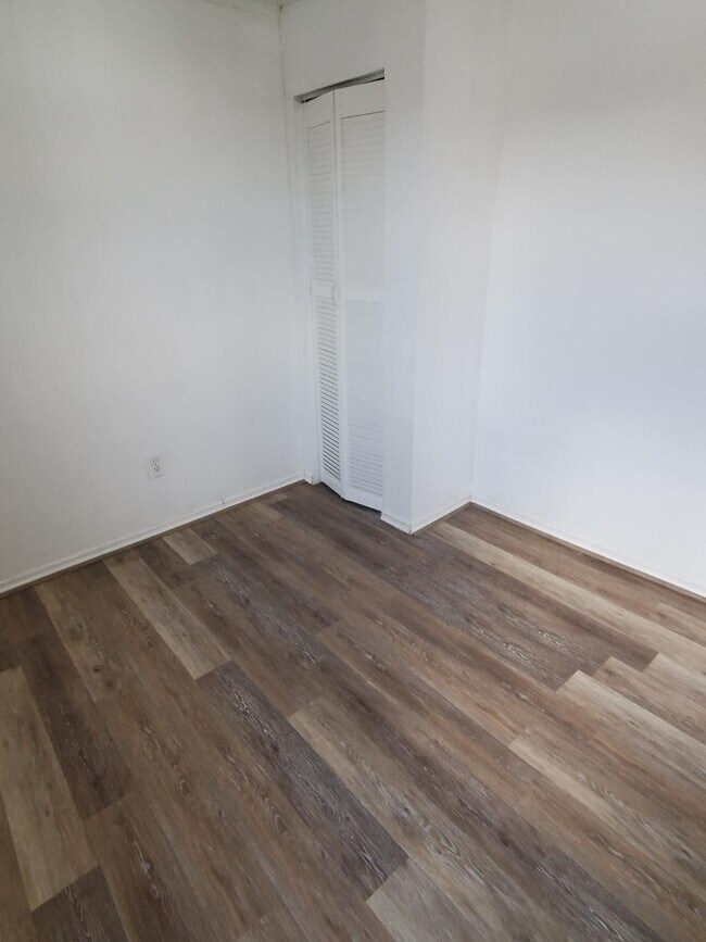1 bedroom - 314 E Main St