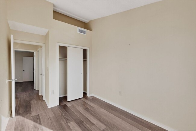 Building Photo - 3 bedroom 2 bath home in East El Paso!