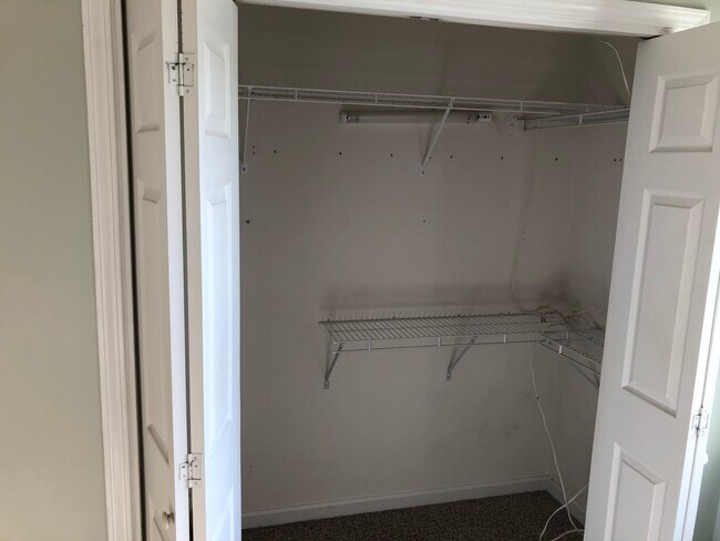 Building Photo - 4776 Cheshire Cir