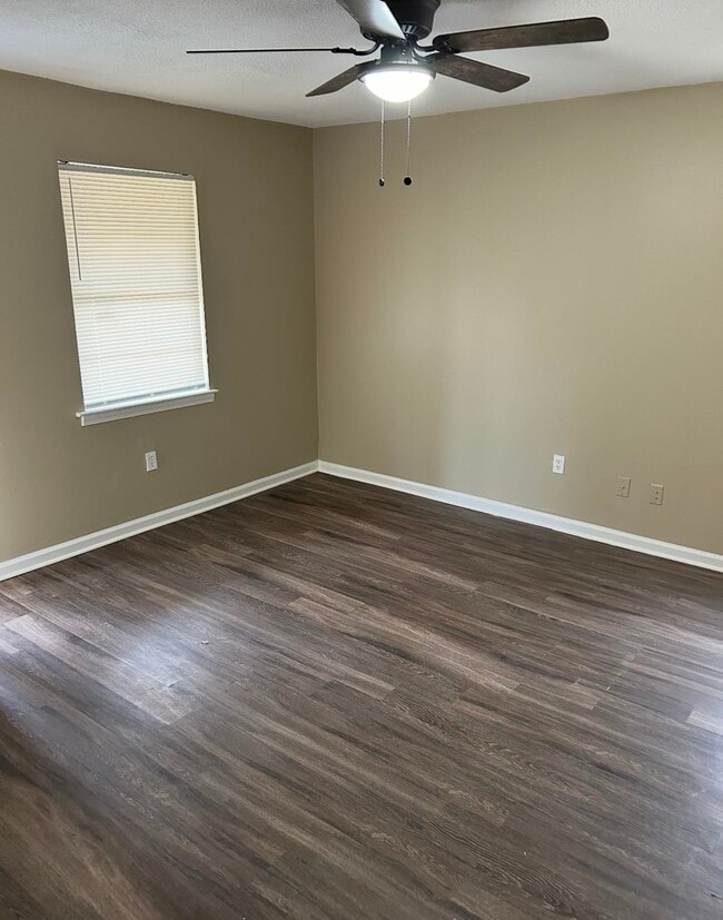 Building Photo - 3396 Outlet Rd