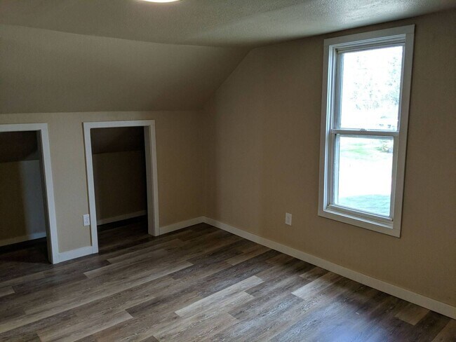 Building Photo - 3 Bed 1 Bath Single Family Home in Antigo
