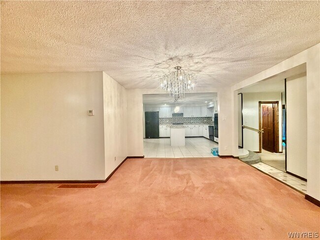 Building Photo - 94 S Prince Dr