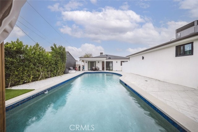 Building Photo - 7306 Farmdale Ave