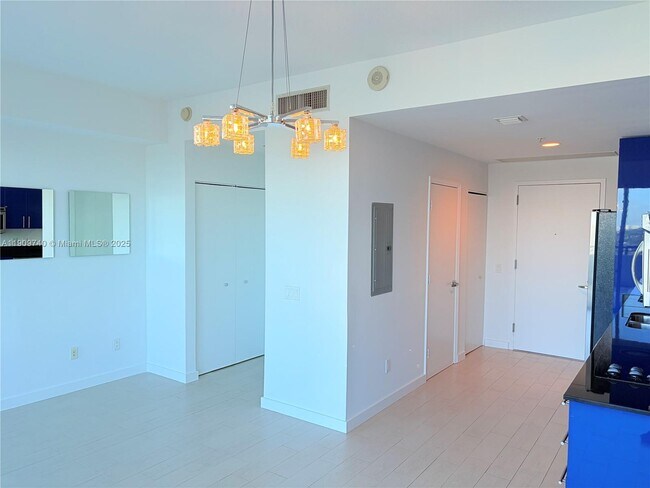 Building Photo - 60 SW 13th St